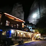 Alsos House 4*